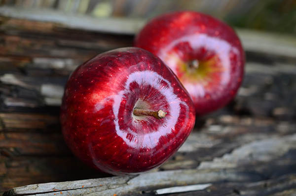 La monodiete de pommes permet de stimuler, nettoyer et détoxiner nos organes émonctoires pour retrouver de l'énergie et de la vitalité.
